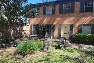 5210 Arboles Dr, Houston, TX 77035 - Photo 2