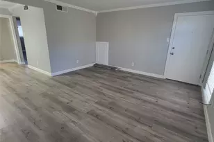 5210 Arboles Dr, Houston, TX 77035 - Photo 8