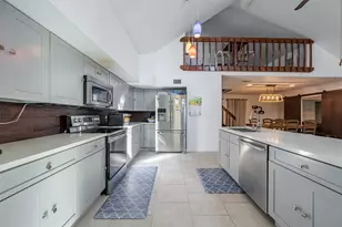 2111 Gray Falls Dr, Houston, TX 77077 - Photo 12