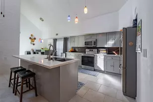 2111 Gray Falls Dr, Houston, TX 77077 - Photo 10