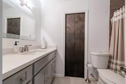 2111 Gray Falls Drive, Houston, TX 77077 - Photo 22