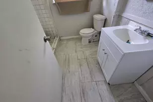 8522 Northton St, Houston, TX 77029 - Photo 14