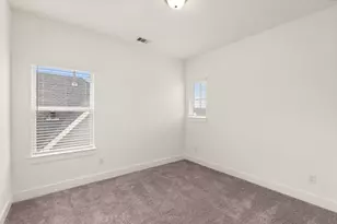11828 S Pavillion Dr, Mont Belvieu, TX 77523 - Photo 22