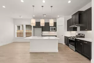 11828 S Pavillion Dr, Mont Belvieu, TX 77523 - Photo 14