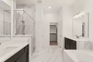 11828 S Pavillion Dr, Mont Belvieu, TX 77523 - Photo 6