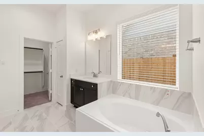 11828 South Pavillion Drive, Mont Belvieu, TX 77523 - Photo 8
