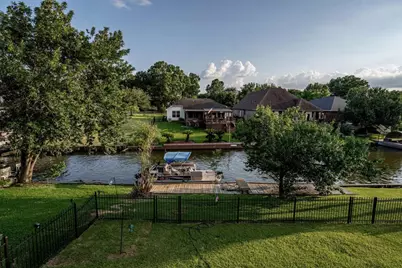 13209 Bluff View Drive, Willis, TX 77318 - Photo 4