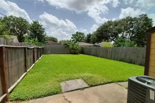6358 Crestside Dr, Pasadena, TX 77505 - Photo 16