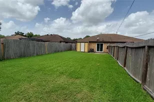 6358 Crestside Dr, Pasadena, TX 77505 - Photo 18