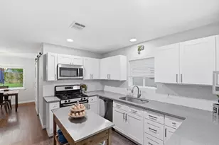 28815 Enchanted Dr, Shenandoah, TX 77381 - Photo 12