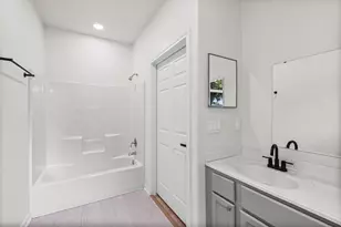 4415 Castor St, Houston, TX 77022 - Photo 10