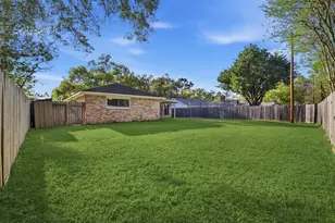 7322 Tall Pines Dr, Houston, TX 77088 - Photo 38