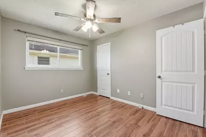 7322 Tall Pines Drive, Houston, TX 77088 - Photo 30