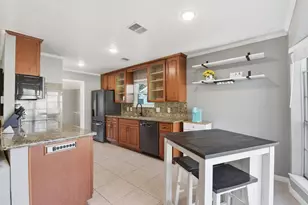 7322 Tall Pines Dr, Houston, TX 77088 - Photo 18