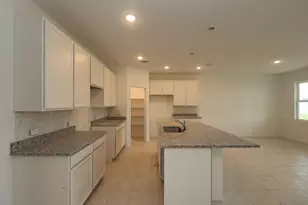 427 E Rose Marie Ln, Montgomery, TX 77356 - Photo 4