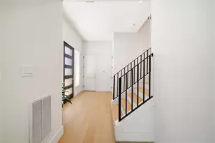 827 W 16th St, Houston, TX 77008 - Photo 14