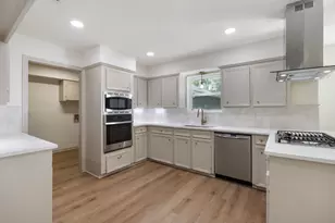 12019 Sugar Springs Dr, Houston, TX 77077 - Photo 8