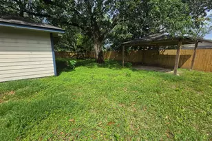 401 E Dumble St, Alvin, TX 77511 - Photo 22