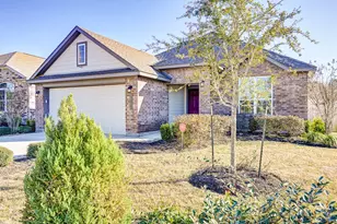 204 Shoreview Dr, Conroe, TX 77303 - Photo 4