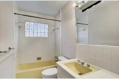 5615 Arboles Drive, Houston, TX 77035 - Photo 6