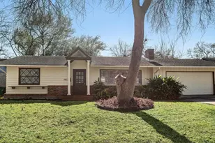 5615 Arboles Dr, Houston, TX 77035 - Photo 1