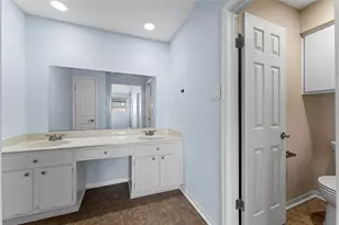 939 Memorial Village Dr, Houston, TX 77024 - Photo 16