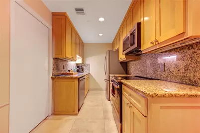 49 Briar Hollow Lane #101, Houston, TX 77027 - Photo 40