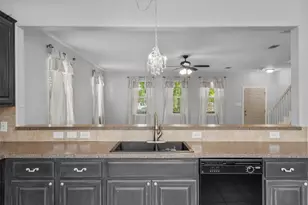 2131 Kemah Village Dr, Kemah, TX 77565 - Photo 16