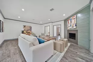 10042 Briar Forest Dr, Houston, TX 77042 - Photo 12