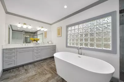 10042 Briar Forest Drive, Houston, TX 77042 - Photo 32