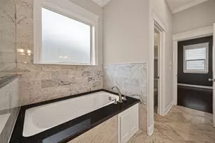 1431 W 25th St, Houston, TX 77008 - Photo 40