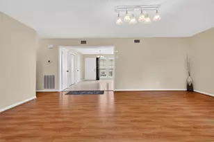 9409 Bassoon Dr, Houston, TX 77025 - Photo 4