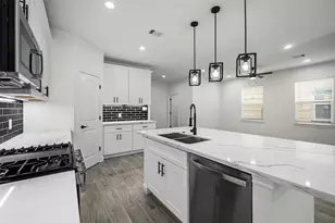 1078 St Clair St, Houston, TX 77088 - Photo 12