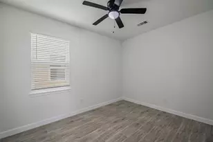 1078 St Clair St, Houston, TX 77088 - Photo 22