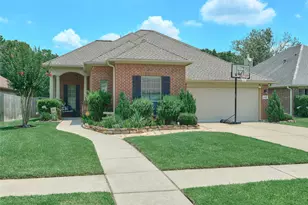 28322 Madelin Manor Ln, Spring, TX 77386 - Photo 2