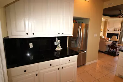 17 Regency Point, Conroe, TX 77356 - Photo 10