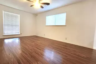 8527 Edgemoor Dr, Houston, TX 77036 - Photo 14