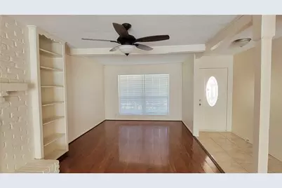 8527 Edgemoor Drive, Houston, TX 77036 - Photo 6