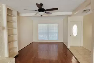 8527 Edgemoor Dr, Houston, TX 77036 - Photo 6