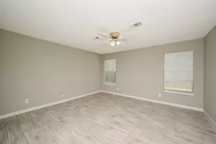 6607 W T C Jester Blvd, Houston, TX 77091 - Photo 12