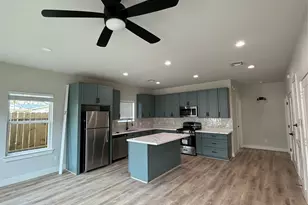 3604 Dennis St, Houston, TX 77004 - Photo 1