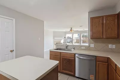 8014 Safflower Drive, Baytown, TX 77521 - Photo 8