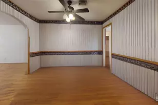 4709 Edison St, Houston, TX 77009 - Photo 12