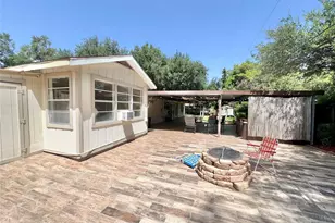 8009 Dellanera Dr, Hitchcock, TX 77563 - Photo 38