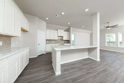 1882 Glacier Gorge Trail, Dayton, TX 77535 - Photo 2