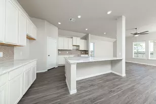 1882 Glacier Gorge Trl, Dayton, TX 77535 - Photo 2