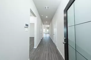 1882 Glacier Gorge Trl, Dayton, TX 77535 - Photo 4