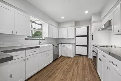 7111 Hartland Avenue, Houston, TX 77055 - Photo 14