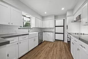 7111 Hartland Ave, Houston, TX 77055 - Photo 14