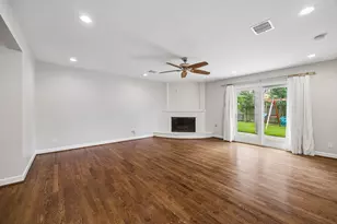 7111 Hartland Ave, Houston, TX 77055 - Photo 14